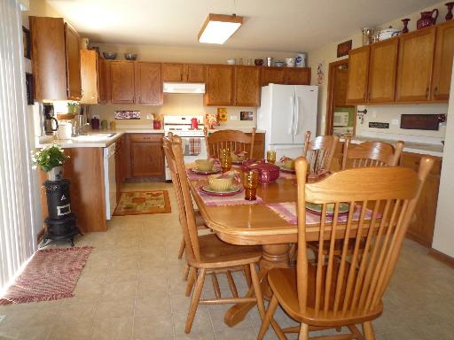 701 Spring Dr, Marengo, IL 60152 photo 2