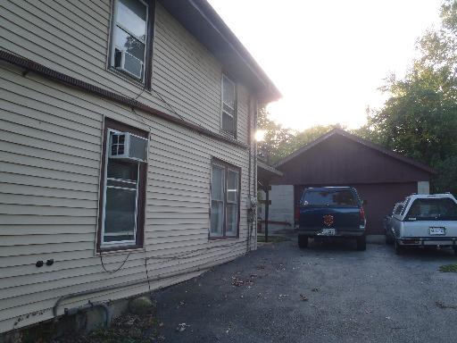 211 S Comstock St, Joliet, IL 60436 photo 3