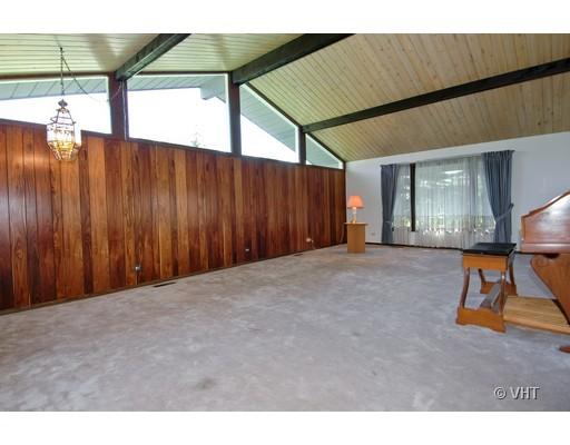 149 E County Line Rd, Barrington, IL 60010 photo 2