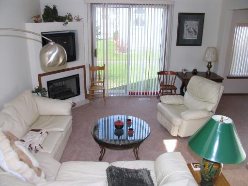 1513 Spaulding Rd, Bartlett, IL 60103 photo 2