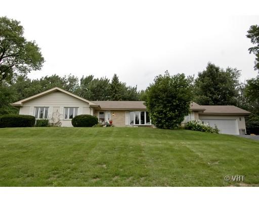 72 Sherwood Rd, Elgin, IL 60120 photo 1