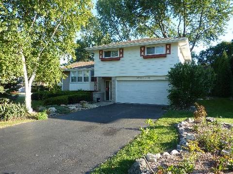 1205 E Linden Ln, Mount Prospect, IL 60056 photo 1