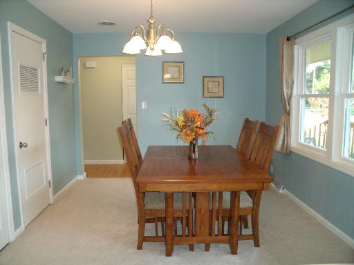 511 E Roosevelt St, Dekalb, IL 60115 photo 3