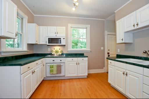 912 Gaffield Pl, Evanston, IL 60201 photo 3