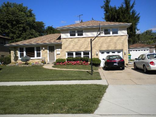 1360 Anthony Rd, Wheeling, IL 60090 photo 1