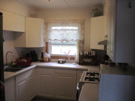 Undisclosed, Elgin, IL 60123 photo 5