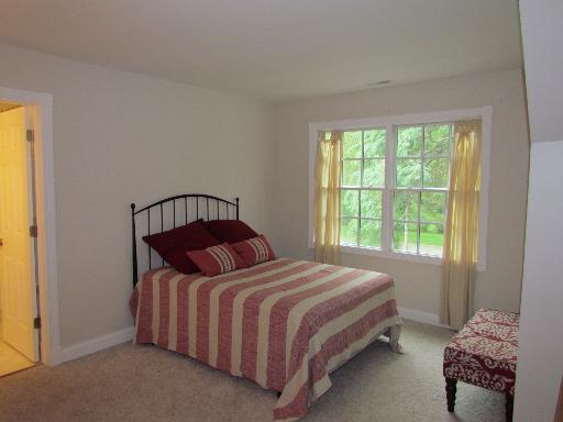 910 W Castlegate Rd, Lake Forest, IL 60045 photo 13