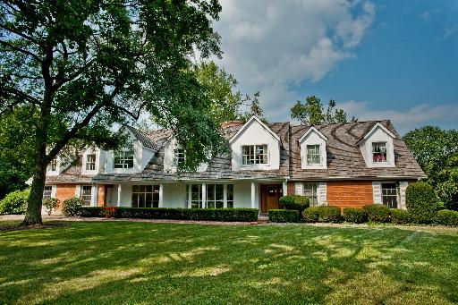 910 W Castlegate Rd, Lake Forest, IL 60045 photo 1