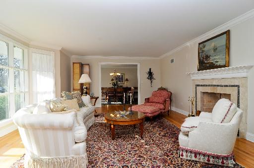 910 W Castlegate Rd, Lake Forest, IL 60045 photo 7