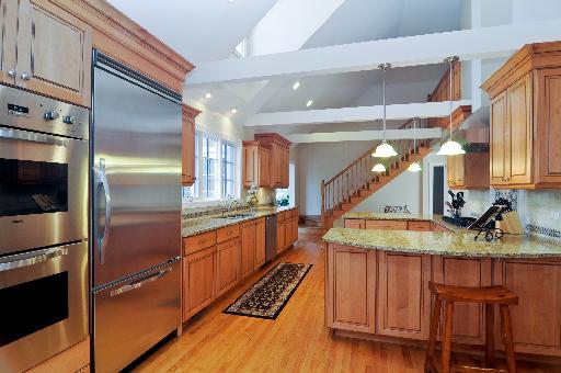 910 W Castlegate Rd, Lake Forest, IL 60045 photo 3