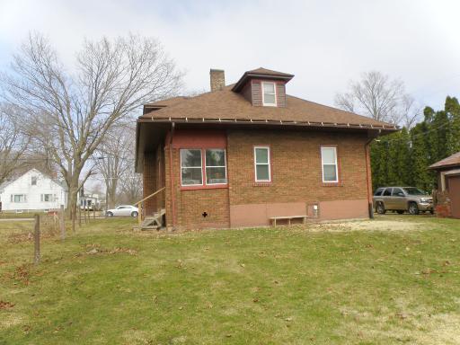 109 1st St, Chadwick, IL 61014 photo 9