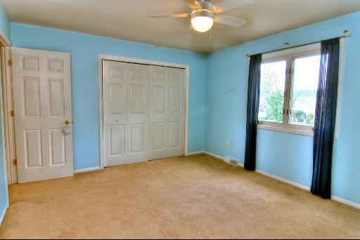 1404 Brookside Dr, Munster, IN 46321 photo 10
