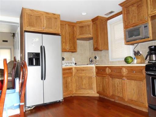 415 Cedar St, Aurora, IL 60506 photo 3