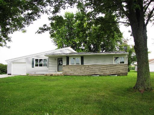 8488 Fairview Dr, Dekalb, IL 60115 photo 1