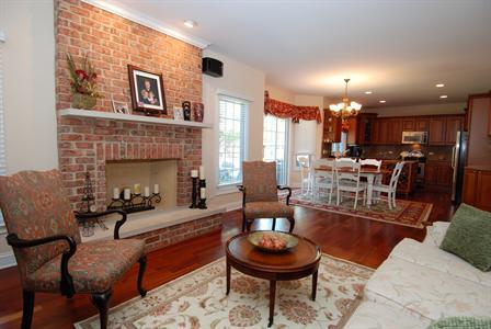 422 E Berteau Ave, Elmhurst, IL 60126 photo 9