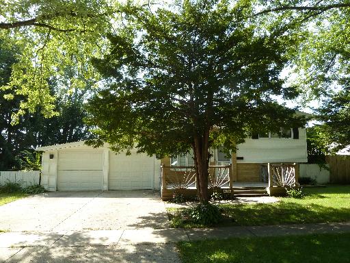 136 7th St, Wheeling, IL 60090 photo 1