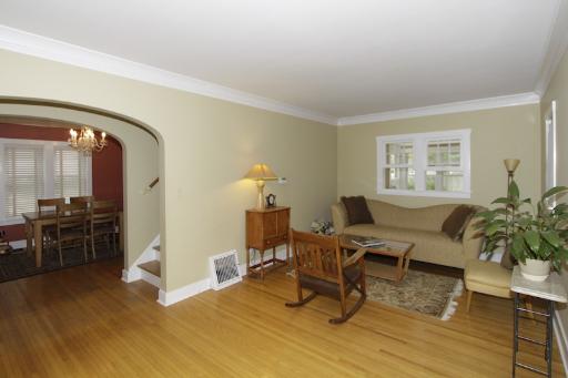 210 W Morse Ave, Bartlett, IL 60103 photo 4