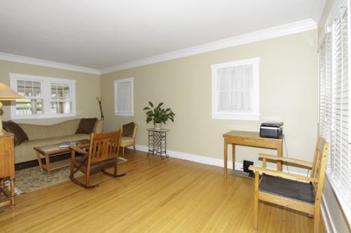 210 W Morse Ave, Bartlett, IL 60103 photo 5