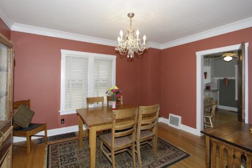 210 W Morse Ave, Bartlett, IL 60103 photo 3