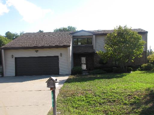 3900 Dixon Dr, Morris, IL 60450 photo 1