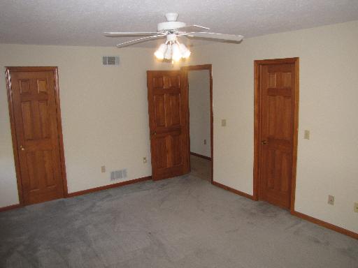 3900 Dixon Dr, Morris, IL 60450 photo 12