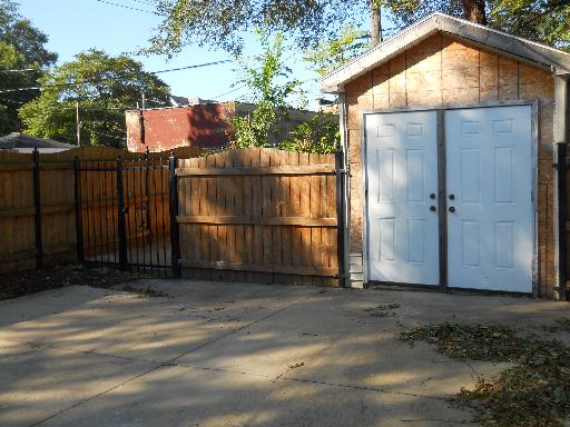 6908 S Perry Ave, Chicago, IL 60621 photo 2