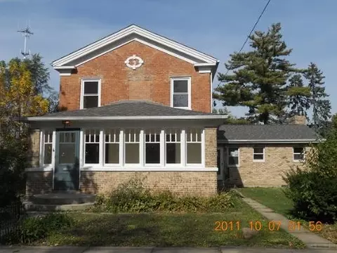 211 Elm St, Sycamore, IL 60178 photo 1
