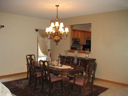 1381 Heritage Dr, Morris, IL 60450 photo 4