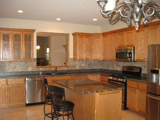 1381 Heritage Dr, Morris, IL 60450 photo 3