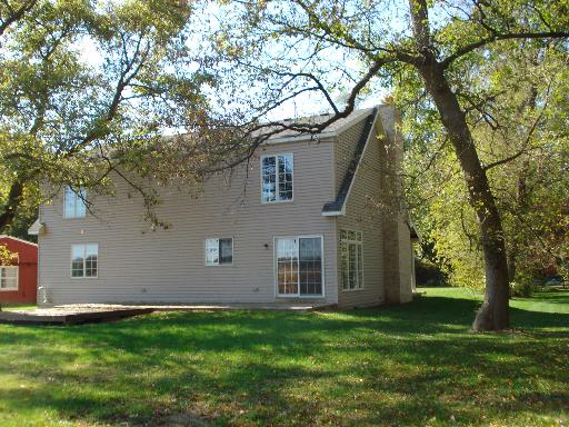 240 Riverview Dr, Algonquin, IL 60102 photo 2