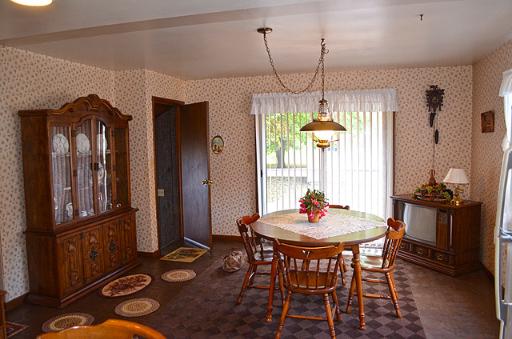 114 Pulaski St, Spring Valley, IL 61362 photo 7