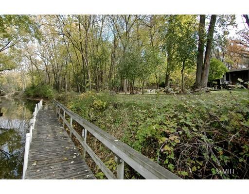 9812 Haegers Bend Rd, Algonquin, IL 60102 photo 10