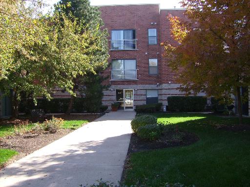 3255 Kirchoff Rd #106, Rolling Meadows, IL 60008 photo 1