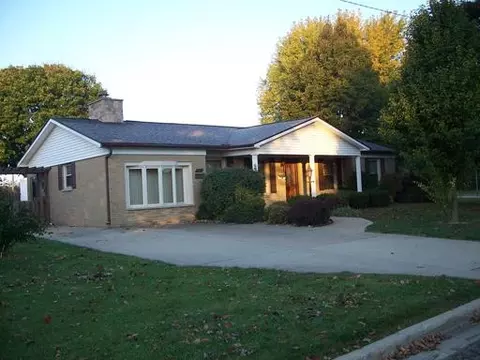 2512 Rock St, Peru, IL 61354 photo 1