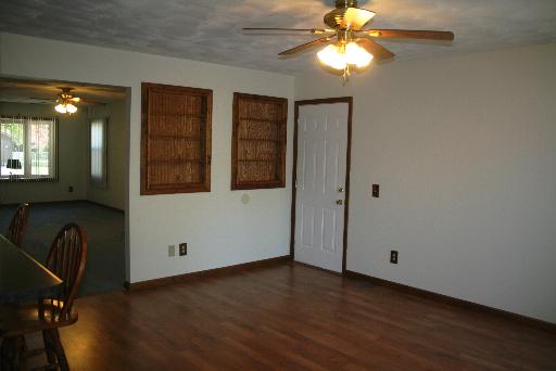 1081 Grenada Dr, Aurora, IL 60506 photo 3