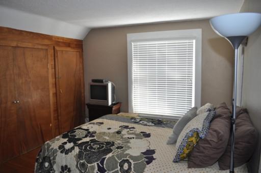 714 Walnut Ave, Elgin, IL 60123 photo 12
