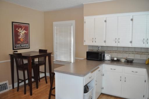 714 Walnut Ave, Elgin, IL 60123 photo 10