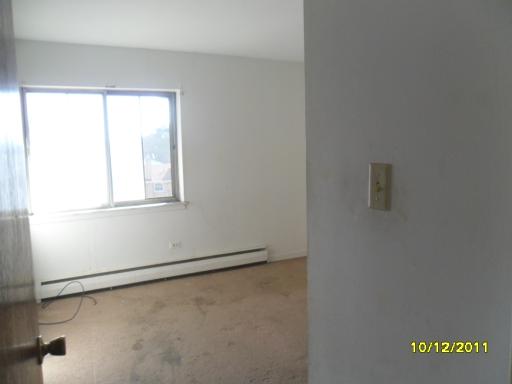 605 N Wolf Rd #E12, Hillside, IL 60162 photo 10