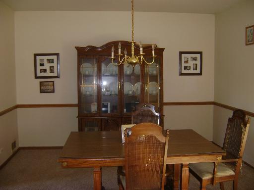 520 Flora Dr, Algonquin, IL 60102 photo 4