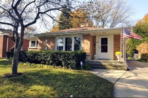 238 N Wolf Rd, Des Plaines, IL 60016 photo 1