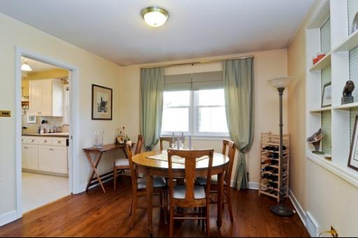 238 N Wolf Rd, Des Plaines, IL 60016 photo 5