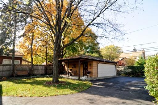 238 N Wolf Rd, Des Plaines, IL 60016 photo 10