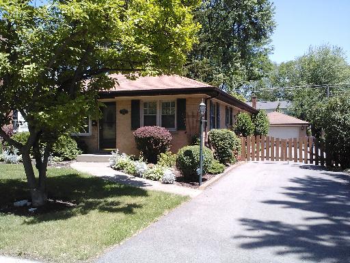 809 S Spring Rd, Elmhurst, IL 60126 photo 1