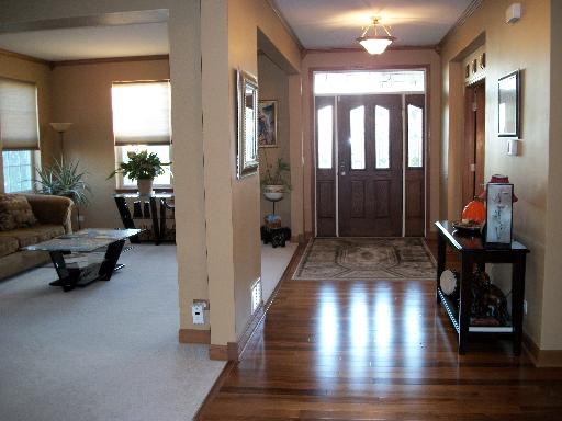 3130 Holden St, Elgin, IL 60124 photo 2