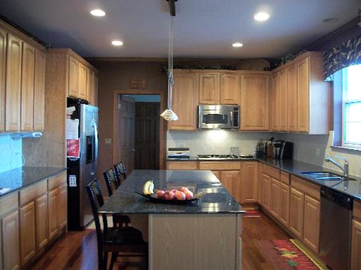 3130 Holden St, Elgin, IL 60124 photo 5