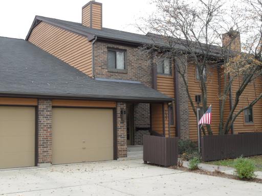 735 Waverly Dr #C, Elgin, IL 60120 photo 1