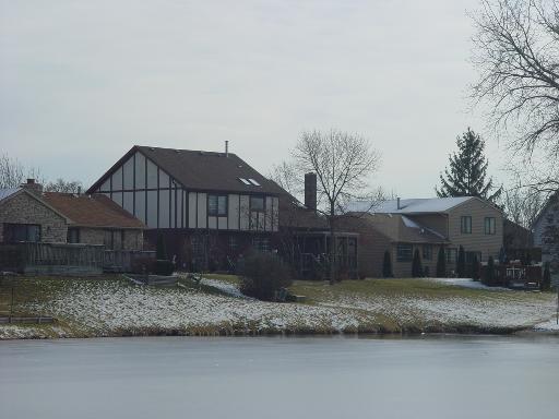 4900 Castaway Ln, Hoffman Estates, IL 60010 photo 3