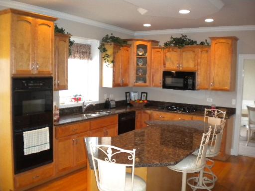 25825 Ross Ln, Plainfield, IL 60585 photo 3