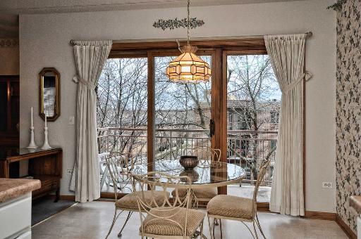 1327 E Washington St #402, Des Plaines, IL 60016 photo 7