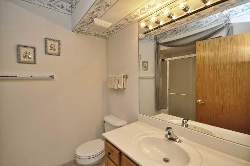 1327 E Washington St #402, Des Plaines, IL 60016 photo 13